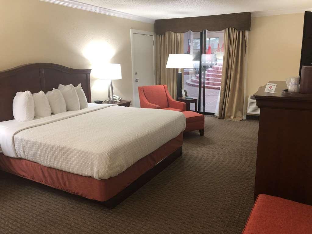 Best Western Plus Burlington Kemudahan gambar
